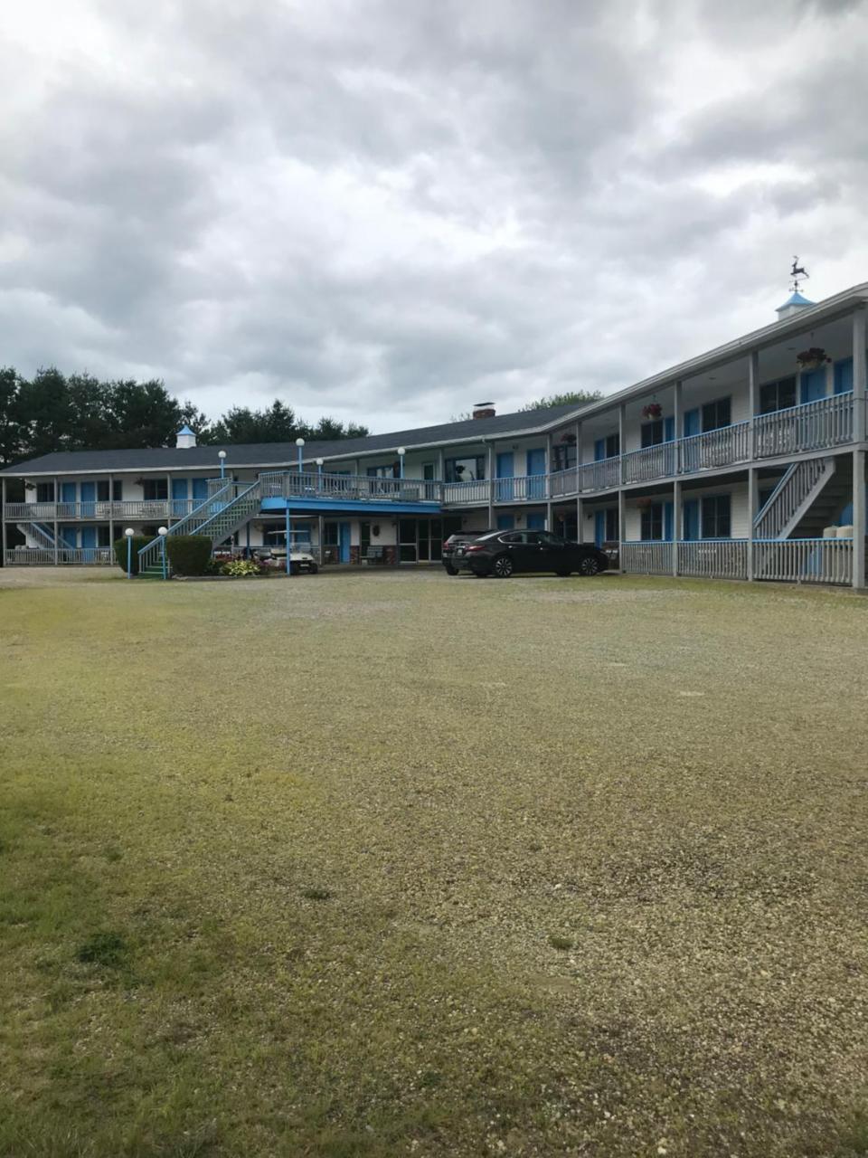 Four Seasons Motor Inn Twin Mountain Exterior photo